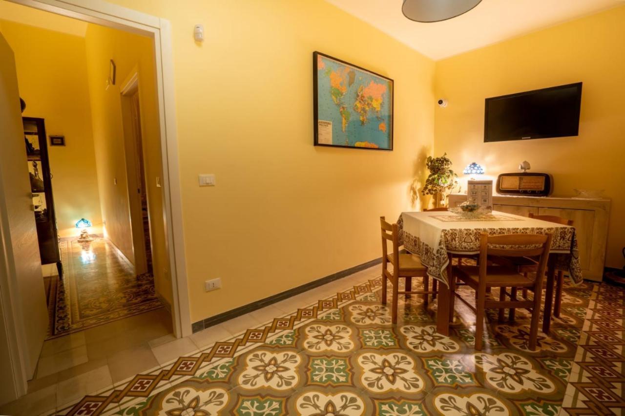 Donatella Bed And Breakfast Полиньяно-а-Маре Экстерьер фото