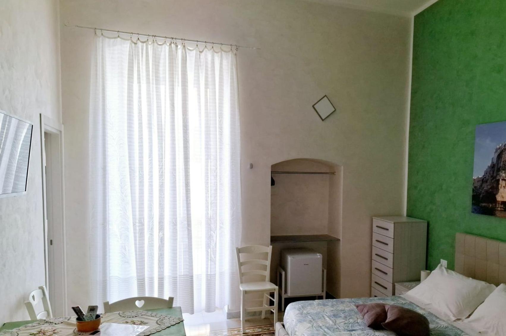 Donatella Bed And Breakfast Полиньяно-а-Маре Экстерьер фото